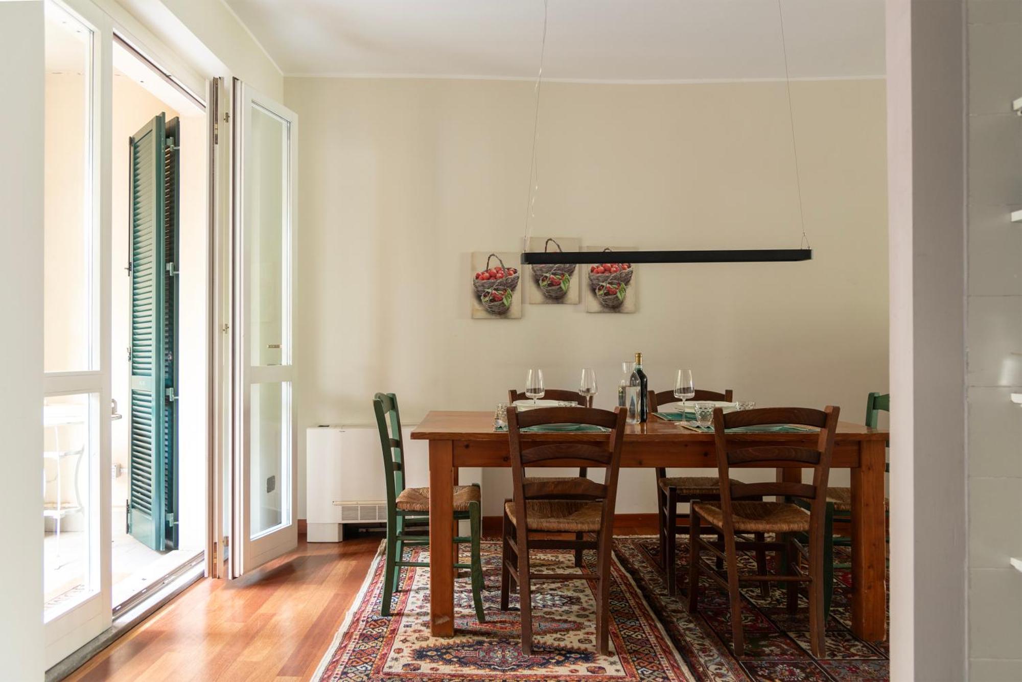 Appartamento Moscova-brera Elegante Con Giardino Privato